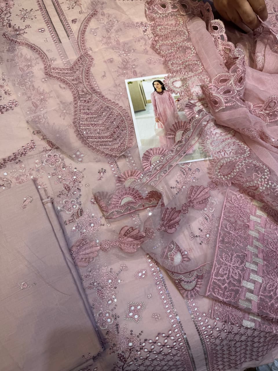 QALAMQAR ZOE FK-10 3pc Unstitched