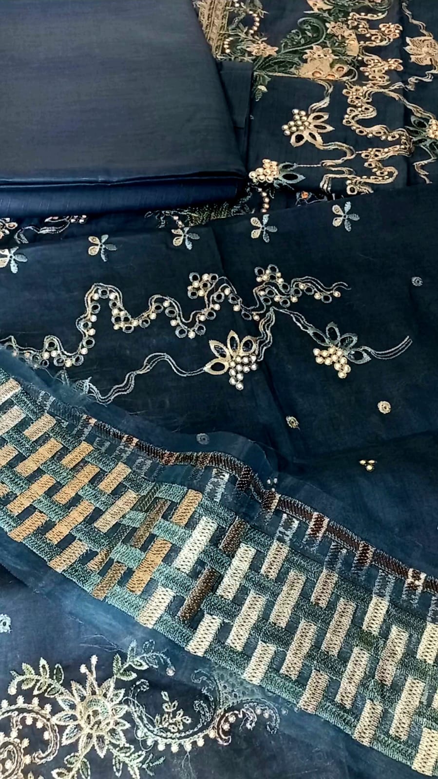 QALAMKAR TULIP LM-10 3pc Unstitched